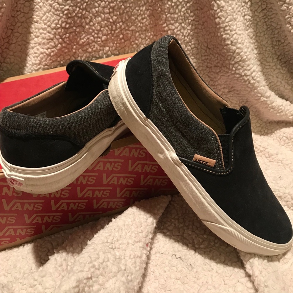 Black & Grey Ultracush Vans Slip-Ons